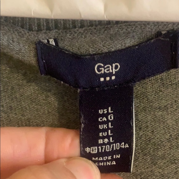 Gap - Picture 2 of 2